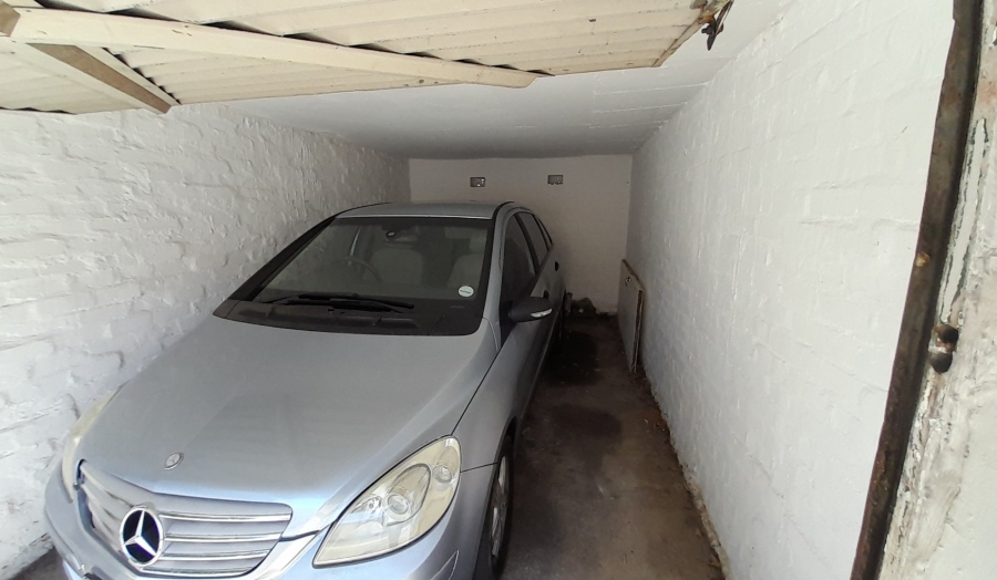 3 Bedroom Property for Sale in Kenilworth Western Cape